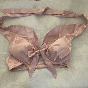 NWT 6ixty 8ight Luxurious Blush Satin Women's Bra